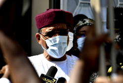 Bazoum wins Niger election as clashes erupt