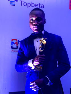 Young Nigerian carts away Coolwealth Awards