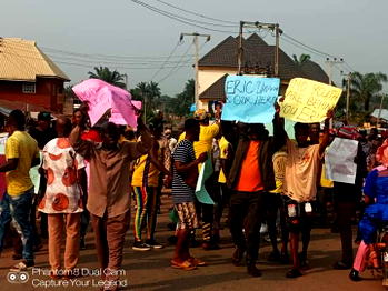 PHOTOS: Protests in Imo against Okorocha