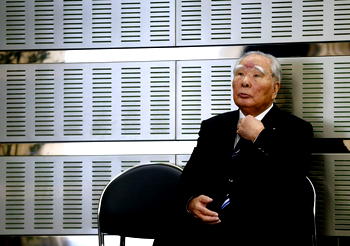 Chairman of Japan automaker Suzuki to step down