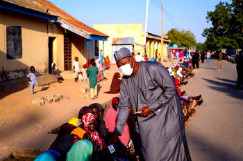 Gwoza: Zulum shares N80m, food to 16,000 female returnees