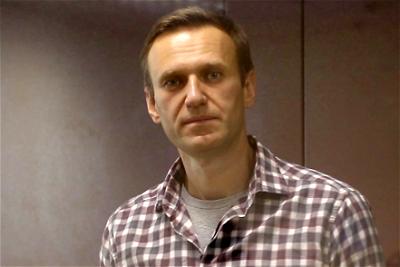 Jailed Kremlin critic Navalny on hunger strike over medical care