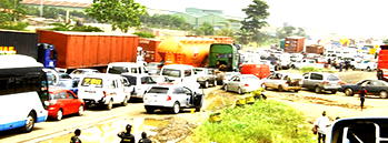 Lagos-Ibadan expressway gridlock: Passengers trek long distance to reach destinations
