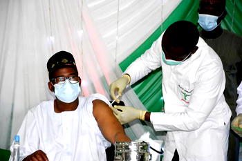 Bauchi Gov takes Covid-19 vaccine, urges FG to source money for more vaccines