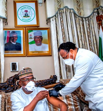 KWARA: Gov Abdulrazaq, Dep gov, frontline workers receive COVID-19 vaccine