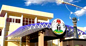 VIDEO: Sporadic gunshots at Imo Assembly over suspension of 6 lawmakers