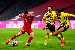 ‘He will honour his contract’ ―Bayern dismiss Lewandowski exit rumours