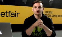 Expert tips to become an influencer the right way, by Pengwin