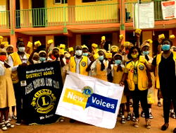 Agege Diamond Lions Club donates sanitary pads to female pupils