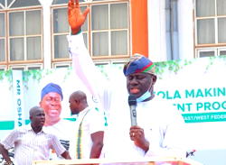 Makinde empowers constituents with agricultural equipment, says interest of people should come first