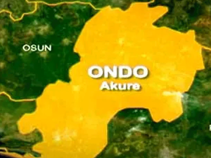 Ondo youths protest k!lling of community chief, 2 others at police checkpoint