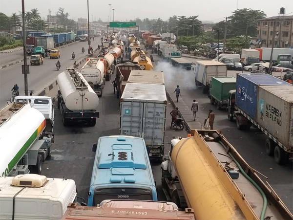 FRSC Sector Commander seeks stakeholders’ support on Apapa gridlock