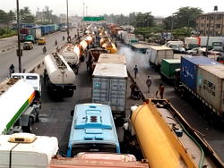 Apapa-Oshodi Expressway: Labour, business&nbsp; owners, commuters, residents decry slow pace of construction work
