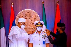 PhotoNews: Moment Buhari decorates new Service Chiefs