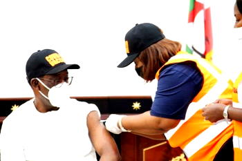 Okowa, wife, Oborevwori, others get COVID-19 vaccine