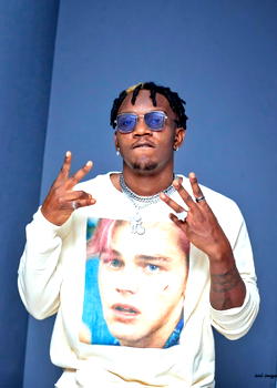 PABLO VICKY D alerts fans on virtual Easter gig