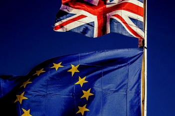 Britain to begin new visas for skilled migrants