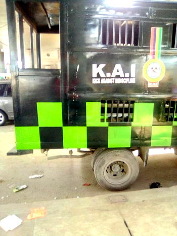 VIDEO: Lagos govt clamps down on traders selling by road side