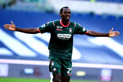 Simy Nwankwo for Salernitana medical, as Crotone exit nears