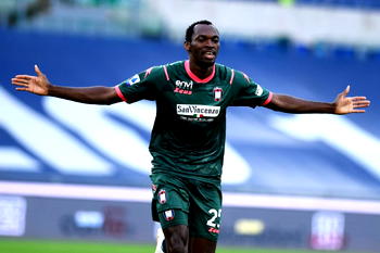 Simy Nwankwo for Salernitana medical, as Crotone exit nears