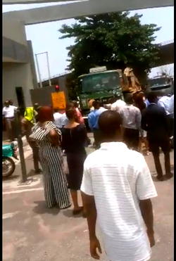 How Osborne Foreshore residents beat us up, by Lekki Gardens contractors