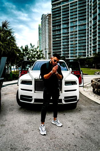 Raphael Vargas’ Journey of persistence, hard Work to become an artist manager