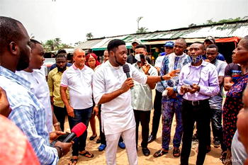 Unizik Bamboo Inferno: Jerome Okeke donates over 1.5m to affected business in Unizik