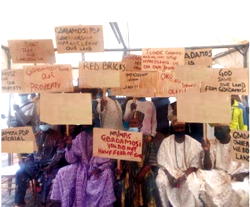 Okun-Obadore community members protest alleged encroachment on their farmlands