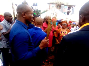 Thousands of Imo PDP, AA members defect to APC