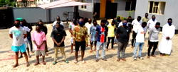 Protest as EFCC arrests 33 suspected ‘Yahoo boys’, army deserter in Osogbo