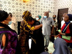 Osinbajo’s wife visits families of military officers who died in air crash