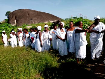 Police averts bloody clash between traditionalists, construction workers in Ondo