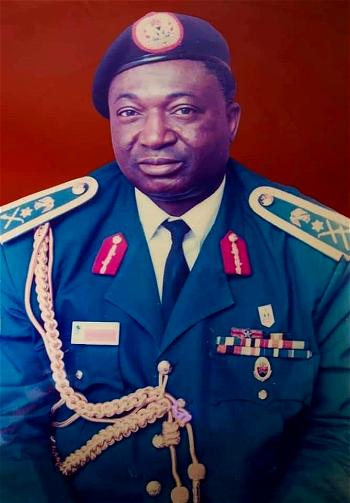 Buhari, others mourn as Dogonyaro, ex-Chief of Defence Staff dies at 80