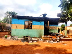 Breaking: Again, gunmen kill 4 police officers, burn down station in Enugu