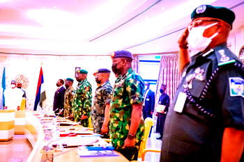 Robbery Attempt: Buhari, security heads in close-door meeting in Aso Rock