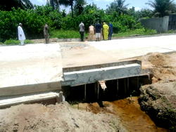 Landlords, residents protest poor execution of road project in Lagos community