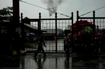 Partial power restoration fails to stop community protests at Agip’s Brass terminal