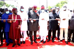 Okowa clears air on University of Delta, says medical faculty in Agbor, not Owa-Alero