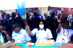 Massive turnout as Betta Edu defects to APC