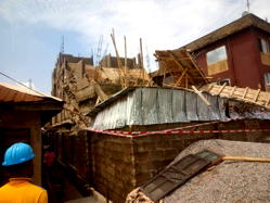 Scores escape death as 3-storey building undergoing construction collapses in Lagos