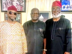 Owokoniran, Oyinlola meet in Osun; visit Oladimeji