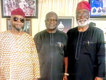 Owokoniran, Oyinlola meet in Osun; visit Oladimeji