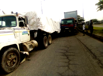 Traffic report: Gridlock as trucks collide in Lagos