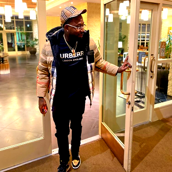 Emery Holmes, aka MrBankzzzz taking over space of trading, entrepreneurship like a true blue professional