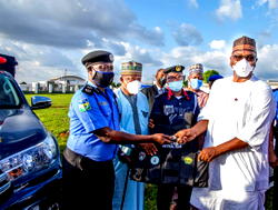 Kwara donates patrol vehicles, bulletproof vests to security agencies