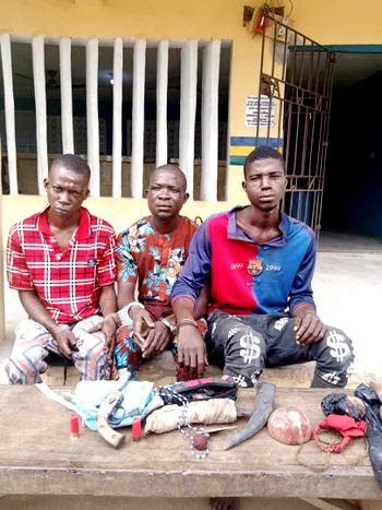 Suspected armed robbers attack Ogun store, cart away huge sum of money