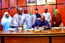 Gov Sani Bello signs law establishing Agency for Vehicle Administration, Traffic Management in Niger