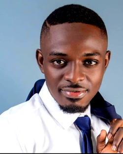 Comedian Waris: Why I love to see people happy