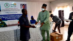 Poverty Reduction Scheme: 49 independent monitors get letters, tablets to check beneficiaries in C’River
