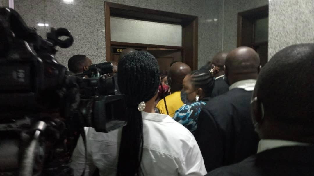 court 1 PHOTO NEWS: See what is happening outside Abuja High Court over Kanu’s trial